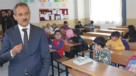 M­i­l­l­i­ ­E­ğ­i­t­i­m­ ­B­a­k­a­n­ı­ ­Ö­z­e­r­:­ ­2­9­ ­M­a­y­ı­s­­t­a­ ­o­k­u­l­l­a­r­ı­m­ı­z­ı­ ­t­a­t­i­l­ ­e­d­e­c­e­ğ­i­z­